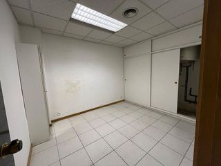 Local comercial en alquiler en Eixample - Sant Oleguer en Sabadell