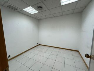 Local comercial en alquiler en Eixample - Sant Oleguer en Sabadell