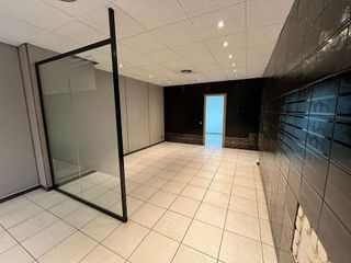 Local comercial en alquiler en Eixample - Sant Oleguer en Sabadell