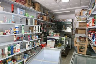 Local comercial en venta en Rochelambert en Sevilla