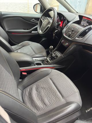 Opel Zafira Tourer 2014