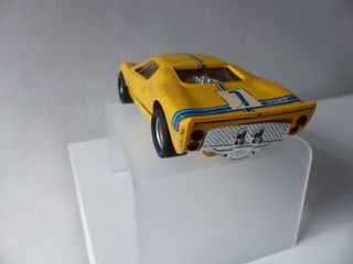 DESGUACE FORD GT 40 AMARILLO EXIN ( SCALEXTRIC )