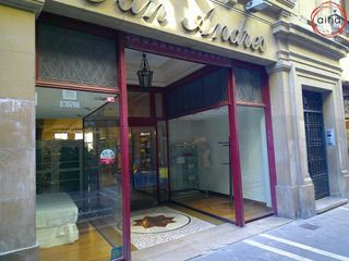 Local comercial en venta en Casco Antiguo en Pamplona
