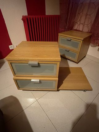 Mesitas noche IKEA madera y cristal color roble