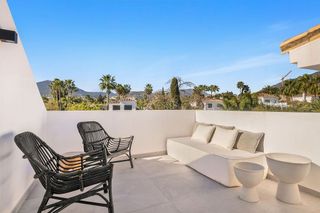 Chalet en alquiler en Los Naranjos - Las Brisas en Marbella