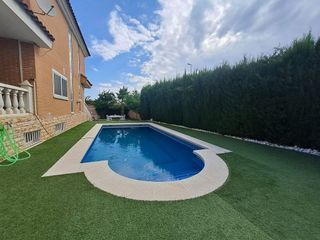 Casa adosada en venta en PAU 2-600 en Puertollano