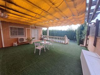Casa adosada en venta en PAU 2-600 en Puertollano