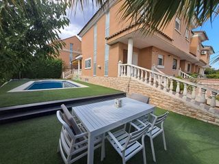 Casa adosada en venta en PAU 2-600 en Puertollano