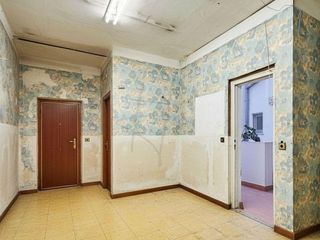 Local comercial en venta en Gavarra en Cornellà de Llobregat