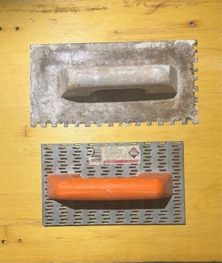 Herramientas albañil: llanas