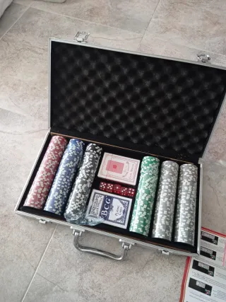 Maletín de póker completo