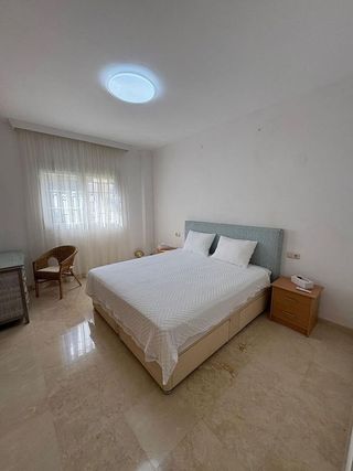 Piso en alquiler en Los Naranjos - Las Brisas en Marbella