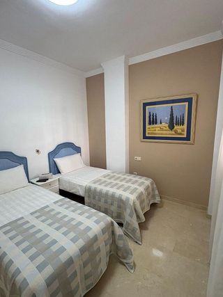 Piso en alquiler en Los Naranjos - Las Brisas en Marbella