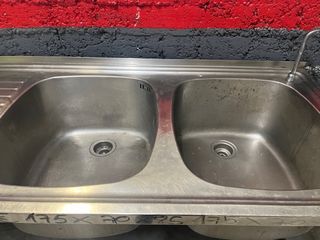 Fregadero doble inoxidable con grifo 175x70x85