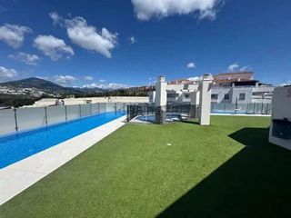 Piso en alquiler en Nueva Andalucía centro en Marbella