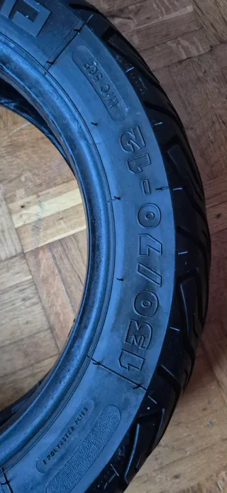 Cubierta Moto/Scooter Michelin 130/70-12