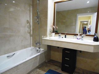 Piso en venta en Nueva Alcántara en Marbella