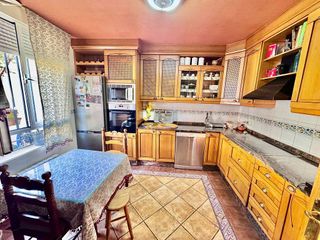 Casa adosada en venta en Valdepeñas