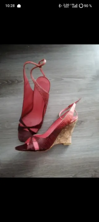 Sandalias cuña Zara piel serpiente