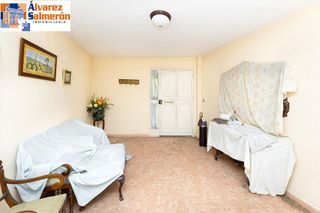 Edificio en venta en Barrio de Zaidín en Granada