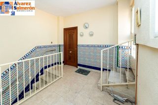 Edificio en venta en Barrio de Zaidín en Granada