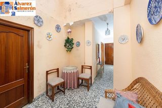 Edificio en venta en Barrio de Zaidín en Granada