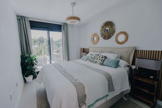 Piso en alquiler en El Padrón - El Velerín - Voladilla en Estepona