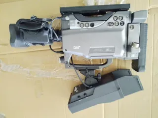 Videocámaras antiguas JVC y Sony