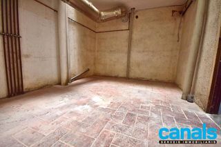 Local comercial en venta en Centre - Cordelles en Cerdanyola del Vallès