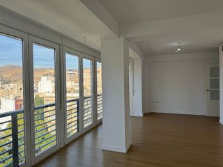 Piso en alquiler en Centro en Almería