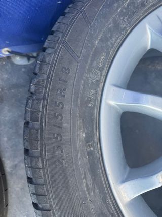 Llanta Mercedes con Neumático. 667268465