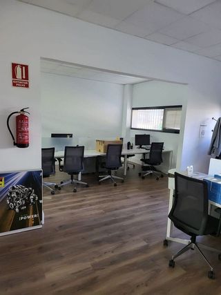 Oficina en alquiler en Palacio de Congresos - Urbadiez - Entrepuentes en Sevilla