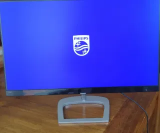 Monitor Philips E line 24 Full HD Mod. 246E9QDSB