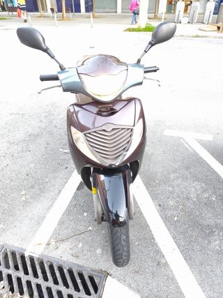 Honda SH 125i Scooter Automática