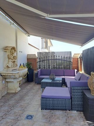 Casa adosada en venta en Lucena