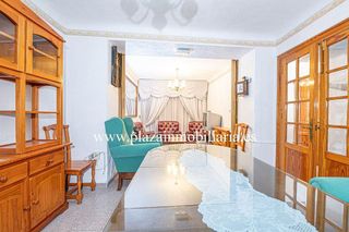 Chalet en venta en Lucena