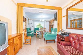 Chalet en venta en Lucena