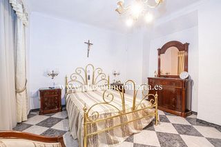 Chalet en venta en Lucena