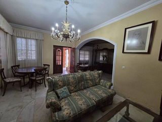 Casa en venta en La Granja-La Colina-Los Pastores en Algeciras