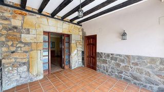 Chalet en venta en Bárcena de Cicero