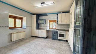 Chalet en venta en Bárcena de Cicero