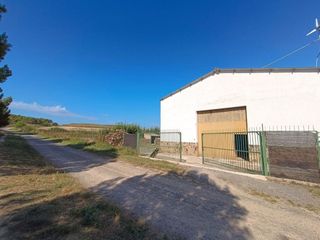 Nave industrial en venta en San Adrián - La Cava en Logroño
