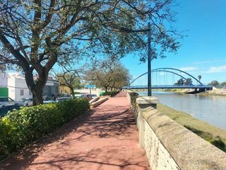 Local comercial en venta en Núcleo Urbano en Chiclana de la Frontera