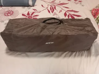 Cuna de viaje con colchón marca Jané