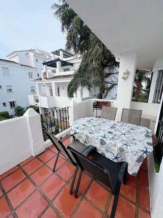 Piso en alquiler en Los Naranjos - Las Brisas en Marbella