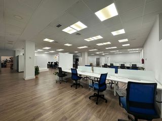 Oficina en alquiler en Palacio de Congresos - Urbadiez - Entrepuentes en Sevilla