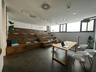 Oficina en alquiler en Palacio de Congresos - Urbadiez - Entrepuentes en Sevilla