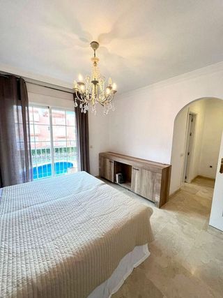 Casa adosada en venta en Puerto Banús en Marbella