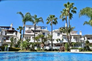 Casa pareada en alquiler en Los Naranjos - Las Brisas en Marbella