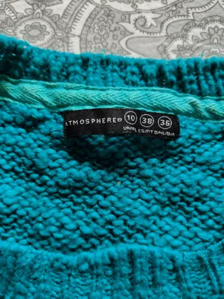 Jersey azul con calados